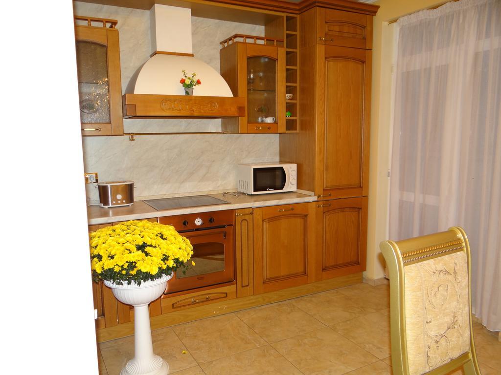 Luxury Versailles Apartments Center Opera Burgas Phòng bức ảnh